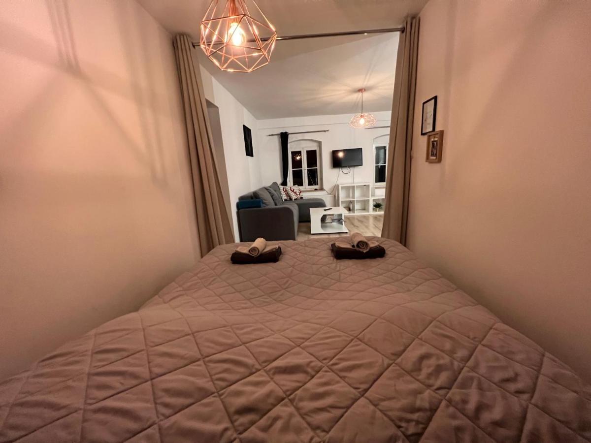 ילנייה גורה Apartament W Samym Centrum Jeleniej Gory מראה חיצוני תמונה